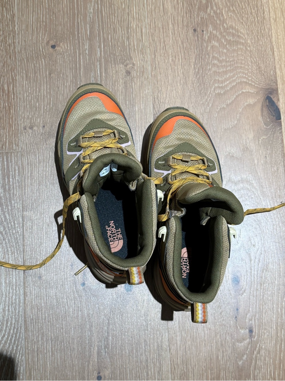 *NEW* The North Face Women’s 7.5 Trail Hiking Shoes